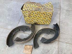 Front brake linings - RENAULT Estafette / Hi-boy / Petit-Panel