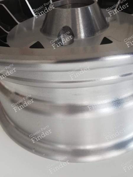 Original AMIL Felge - Alpine Turbo Version - RENAULT 5 / 7 (R5 / Siete) - 6001001966- 6