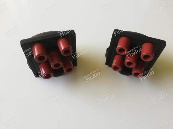 Two delco V8 4.0 engine heads - AUDI 100/A6 (C4) - 077905207 / 101018002- 0