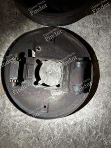 Rear brake drum and anchor plate - VOLKSWAGEN (VW) T1 - thumb-4
