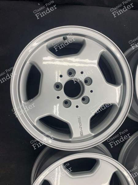 Original AMG Felgen Mercedes W202 7Jx15 ET37 2024010902 - MERCEDES BENZ 190 (W201) - 2024010902- 5