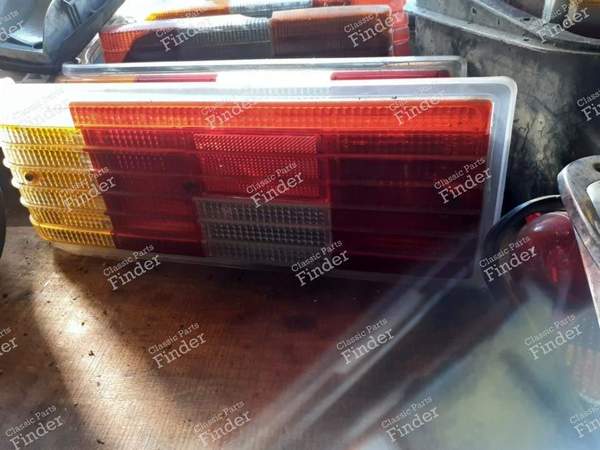 Feux arrières gauche et droite - SIMCA-CHRYSLER-TALBOT 1307 / 1308 / 1309 / 1510 / 150 / Solara / Alpine - 20750 / 1220227 - 1210227 / 1506 - 1507- 1