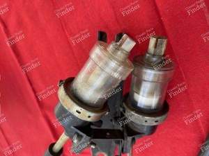 Doppelhydraulische Steuerung der Drehscheinwerfer - CITROËN SM - thumb-6