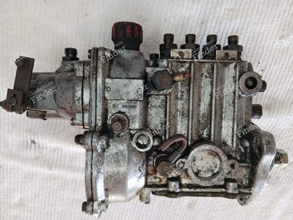 200/220D Mechanical Fuel Injection Pump - MERCEDES BENZ /8 (W114 / W115) - A6210704101- 1