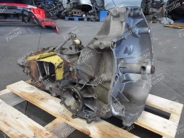 BOITE DE VITESSE "QK" 016300045C PORSCHE 944 - PORSCHE 944 - 016300045C- 2
