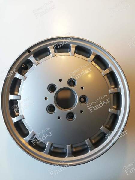 Original 'Gullideckel' 15" rim - MERCEDES BENZ 190 (W201) - 2150209 / 20140110202- 0