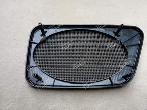 Speaker grilles - Golf cabriolet - VOLKSWAGEN (VW) Golf I / Rabbit / Caddy / Jetta - 155867149 THA (gauche) / 155867150 THA (droite)- thumb-3