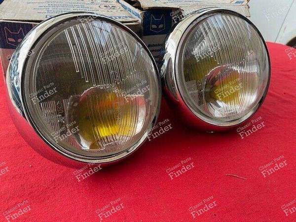 Two MARCHAL AMPLILUX headlights for DS/ID, or others - PEUGEOT 404 Coupé / Cabriolet - 61282203 (?)- 0
