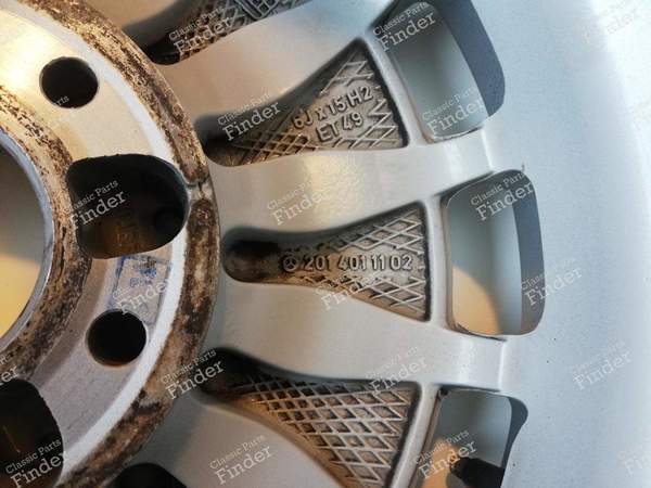 Original 'Gullideckel' 15" rim - MERCEDES BENZ 190 (W201) - 2150209 / 20140110202- 9