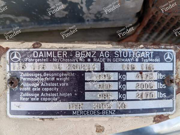 220D – zur vollständigen oder teilweisen Restaurierung - MERCEDES BENZ /8 (W114 / W115) - 115.115- 9
