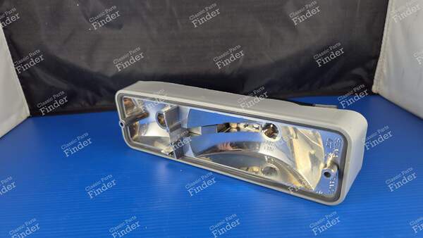 Halterung für Blinker / Standlicht vorne links - PEUGEOT 104 / 104 Z - 412GC / 630733- 1