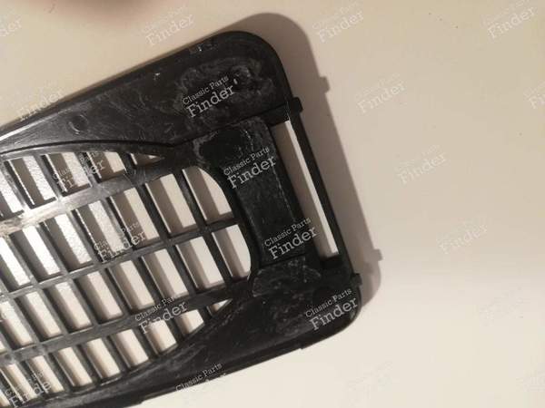 Grille supérieure centrale de haut parleur - CITROËN DS / ID - DX 856-280A- 8