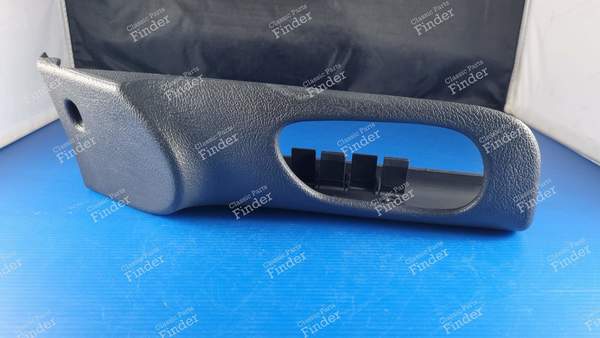Plastic cover for left front door handle - PEUGEOT 806 - 1