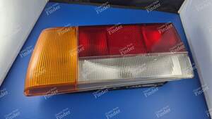 Complete left taillight assembly - PEUGEOT 505