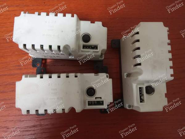 Horloge et chronomètre - FORD Sierra - 9064 / 83BB-15000-AC- 3