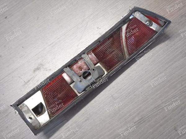 LINKE RÜCKLEUCHTE - MERCEDES BENZ W111 / W112 (Heckflosse) - K13325 / A1118200964- 4