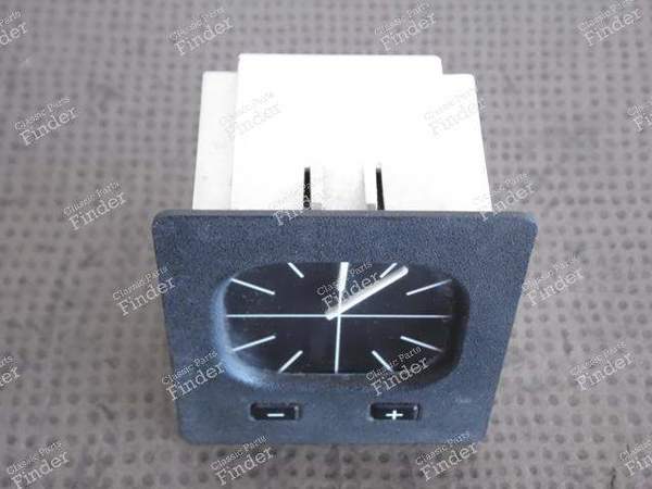 CLOCK - BMW 3 (E30) - 1376903 ou 62131376903- 2