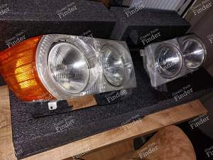 Left and right US headlight lenses - MERCEDES BENZ SL (R107)