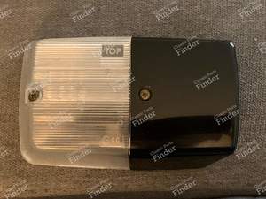 Cabochon de feu de recul et de plaque - RENAULT 5 / 7 (R5 / Siete)