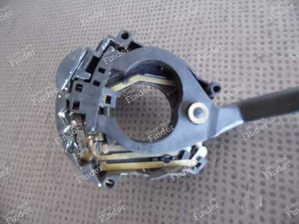 COMMODO ESSUIE-GLACE - PORSCHE 944 - 477953505- 1