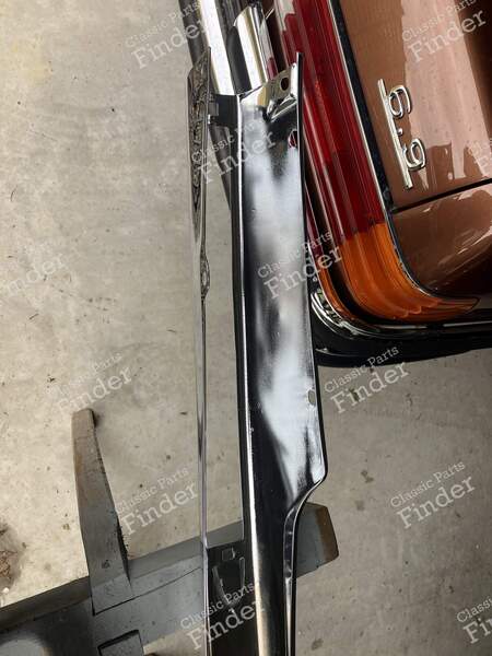 Stoßfänger Mitte vorne US Version - MERCEDES BENZ S (W116) - A1168800470- 4