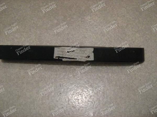 Element d'habillage arrière droit - NISSAN Stanza / Violet (T11) - 79160D3100- 2