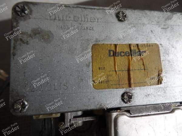 MOTEUR ESSUIE-GLACE ARRIERE RENAULT R5 - RENAULT 5 / 7 (R5 / Siete) - 7