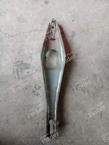 Clutch fork - VOLVO 240 / 260 - 1220762- thumb-2