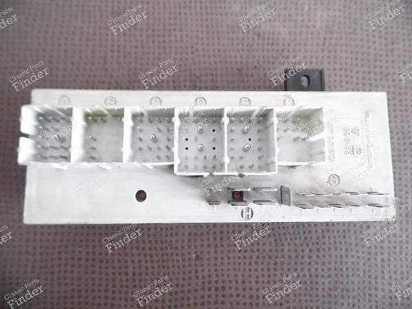 SICHERUNGSKASTEN 477941813 PORSCHE 944 & 924 - PORSCHE 924 - 477.941.813- 5