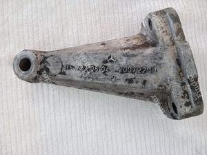 Motorhalterung rechts - MERCEDES BENZ /8 (W114 / W115)