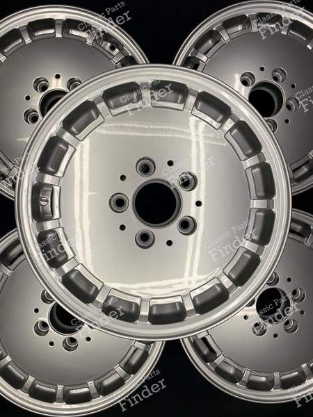 Original 'Gullideckel' Alloy Wheels 6Jx15 ET49 - MERCEDES BENZ 190 (W201) - 2014001502- 2