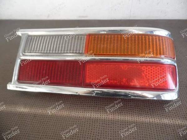 CABOCHON RIGHT TAIL LIGHT BMW 2000 "NEUE KLASSE - BMW 1500 / 1600 / 1800 / 2000 (Neue Klasse) - 0