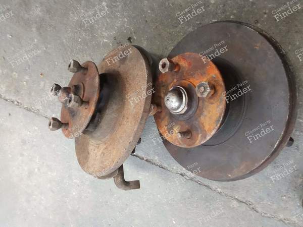 Pivot hubs - TRIUMPH TR6 - 4