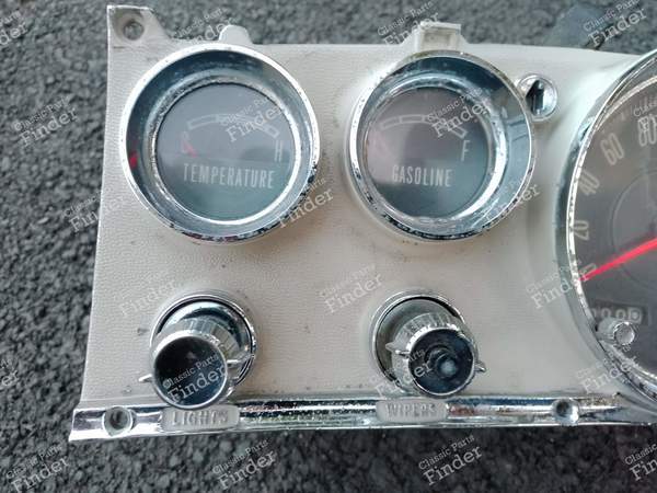 Dashboard - CHRYSLER New Yorker - 543-CB 24265 16 442.kilo- 6