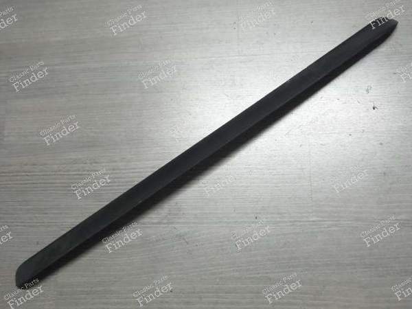 BECQUET DE HAYON ARRIÈRE - PEUGEOT 205 - 8742.28- 0