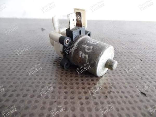 FIAT-LANCIA-ALFA WINDSHIELD WASHER PUMP - LANCIA Beta - 001107- 1