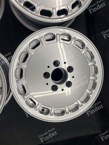 Original 'Gullideckel' Alloy Wheels 7Jx15 ET25 - MERCEDES BENZ S (W126) - 1264003002- thumb-3