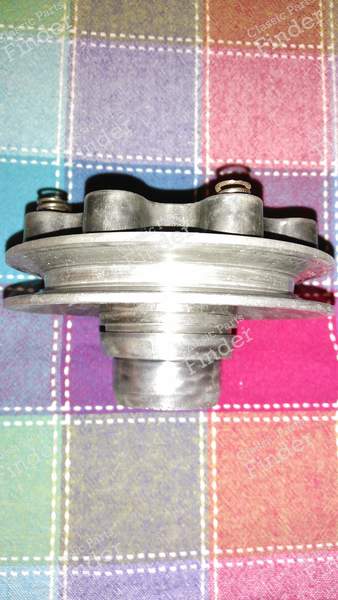 Riemenscheibe für den Ventilatorantrieb - PANHARD & LEVASSOR PL 17 - 348.682 (Z)- 4