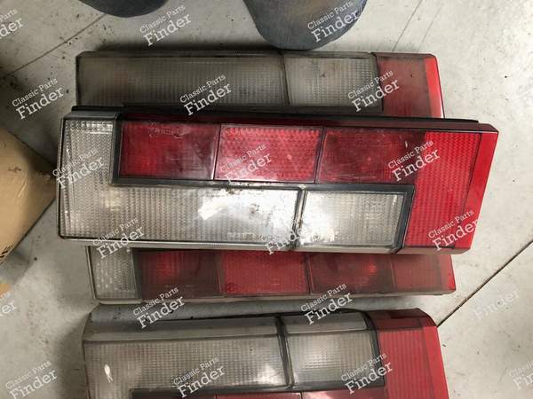 Feu arrière gauche - ALFA ROMEO 33 - 294557 / 14981- 2