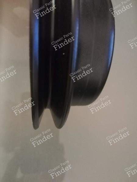 Riemenscheibe der Servolenkung - VOLKSWAGEN (VW) Golf II / Jetta - 051105255 SZH- 5