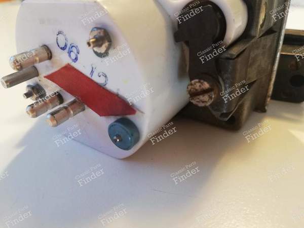 On-board clock - MERCEDES BENZ W110 - 1115420011- 9