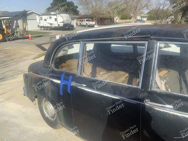 Glaseinheiten - DAIMLER Majestic Major - 4