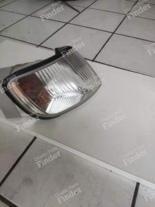 2 left and right front indicators - Phase 1 - RENAULT Safrane - 7700808309- thumb-2