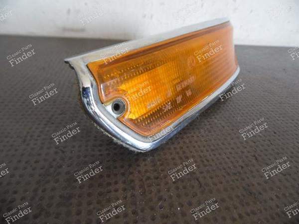 CLIGNOTANT AVANT DROIT 63138454103 BMW SERIE 02 / E10 - BMW 1502 / 1602 / 1802 / 2002 / Touring (02-Serie) - 63138454103- 2