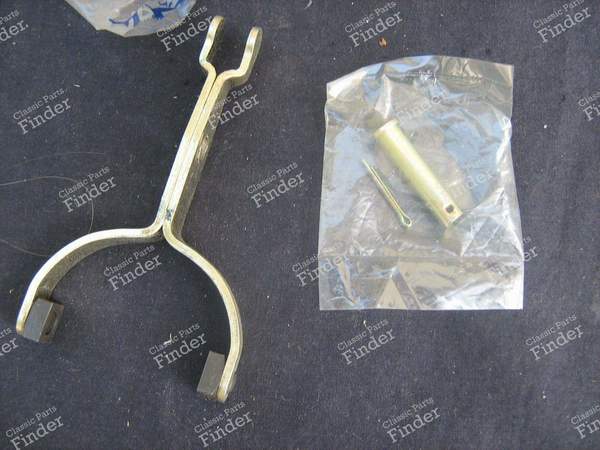 Starter fork - DATSUN 720 - 2332076200- 0