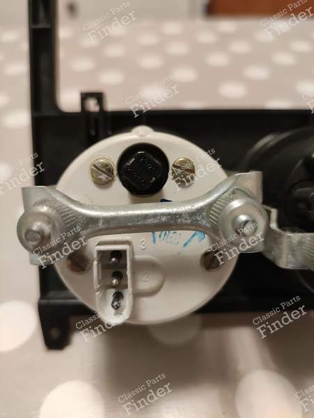 Mercedes-Benz W201 190E 2.3-16 2.5-16 EVOLUTION I & II Console centrale avec minuterie de tour et cendrier - MERCEDES BENZ 190 (W201) - 2016831636- 5