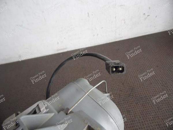 ANTIBROUILLARD DROIT PHASE 1 - MERCEDES BENZ SL (R129) - Bosch 0305120002  Mercedes 1298200256 ou A1298200256- 8