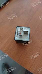 Relay 217 - AUDI 80/90 (B3/B4) - 443951253- thumb-1