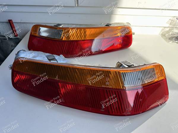 Feux arrière - PORSCHE 928 - 92863148401 (R) / 92863148300 (L)- 0