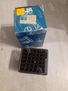 Left or right aerator for PEUGEOT J5